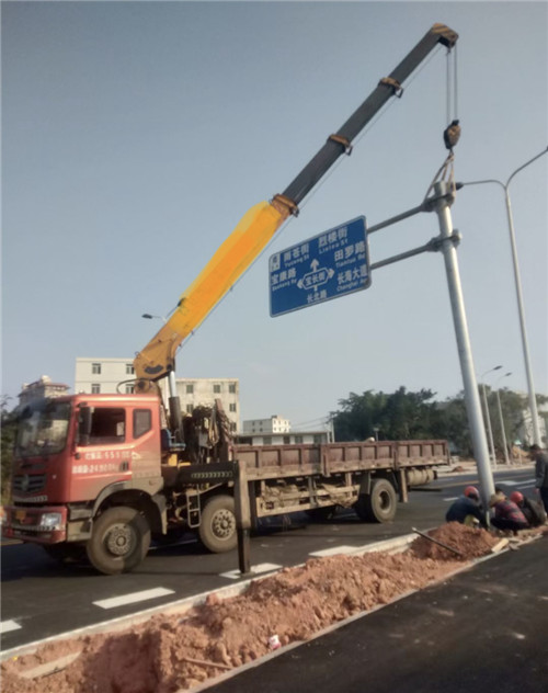 平邑县设备吊装租赁吊车要用多大吊车
