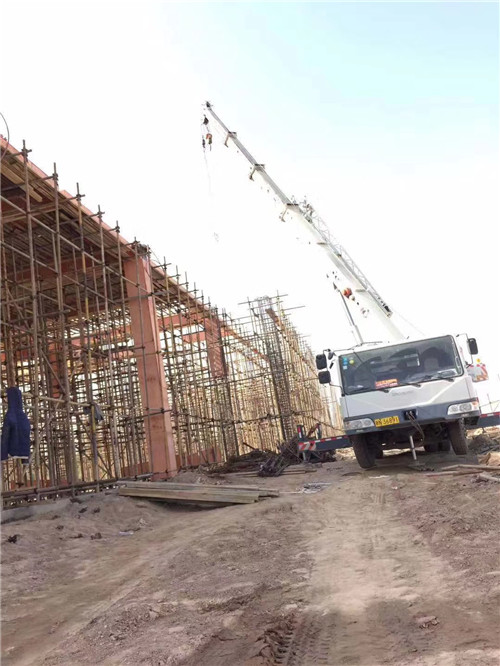 平邑县25 吨、50 吨吊车怎么选？多大重量 / 半径适合对应车型？