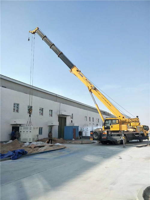 平邑县“超载就喊停”—— 吊车的 “重量保镖” 技术